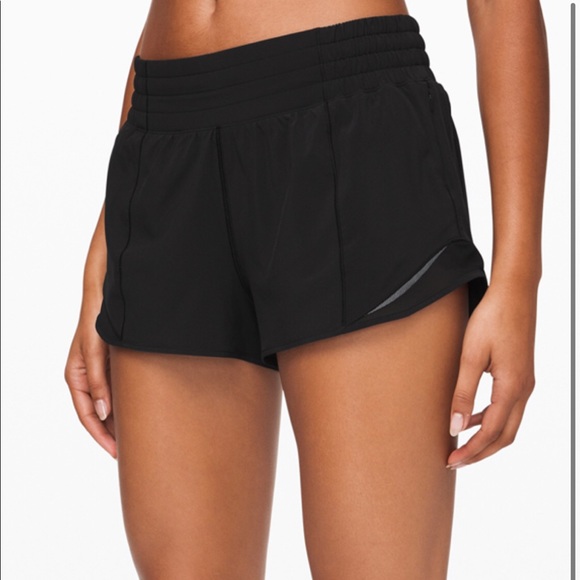 lululemon black hotty hot shorts